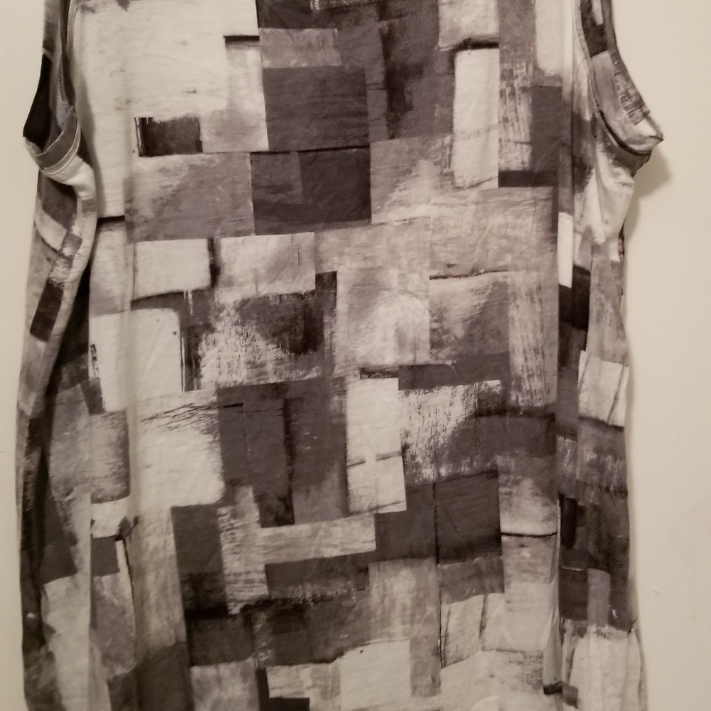 Simple Vera Tank top - Picture 3 of 3